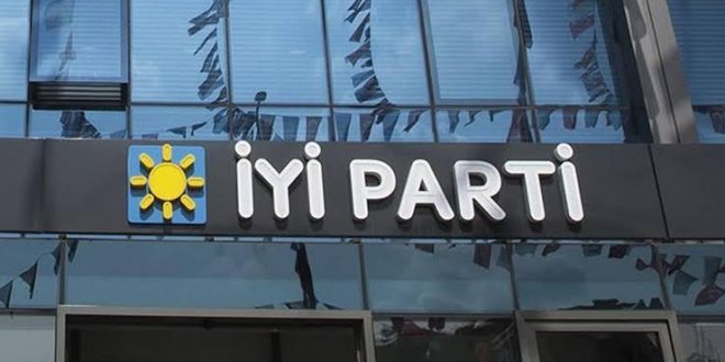 İYİ Parti'ye şok! 100 kişi istifa etti