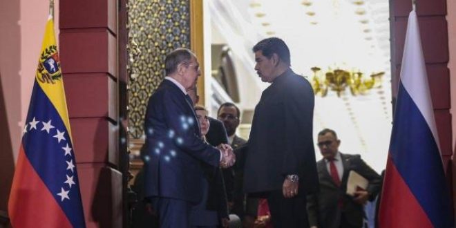 Lavrov Venezuela'da Maduro'yla görüştü