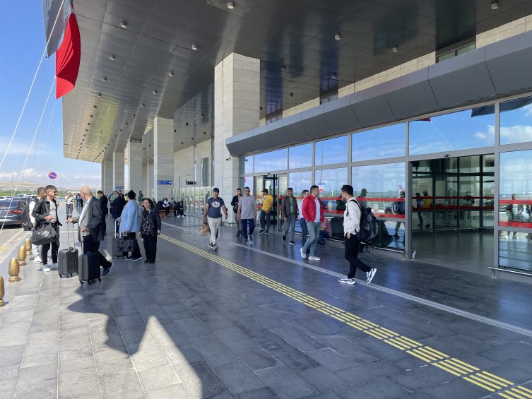 Gaziantep'te hava sahasında 'şüpheli cisim' paniği: 12 saat seferler yapılamadı