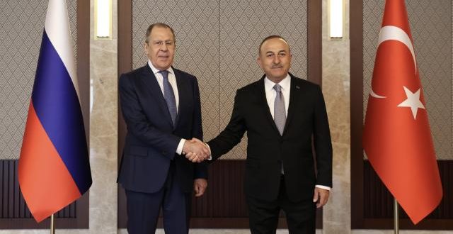 Bakan Çavuşoğlu, Rus mevkidaşı Lavrov ile telefonda görüştü