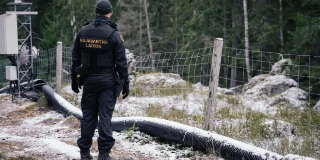 Finlandiya'nın Rusya sınırına ördüğü duvar alay konusu oldu