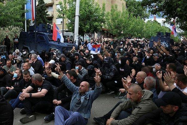 Balkanlar savaşın eşiğinde! NATO'dan acil çağrı!