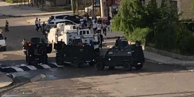 Mardin'de Yeşil Sol'cular miting sonrası polise saldırdı