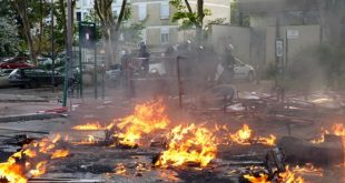 Fransa polisi 17 yaşındaki genci öldürerek, yeni bir protesto dalgasının fitilini ateşledi!