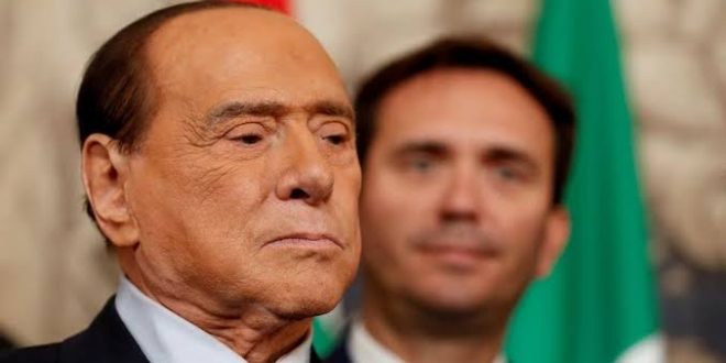 Silvio Berlusconi öldü