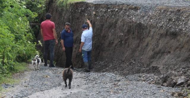 Bu mahalle çöküyor: 6 ev tahliye edildi