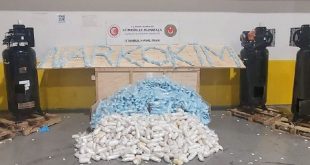 İstanbul Havalimanında yüzlerce kilogram metamfetamin ele geçirildi