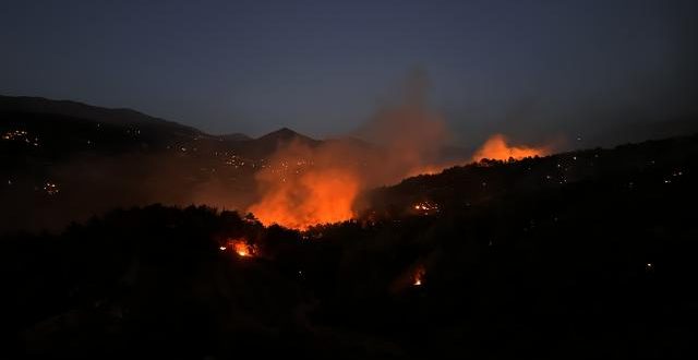 Kahramanmaraş'ta orman yangını! Yerleşim yerleri tehdit altında