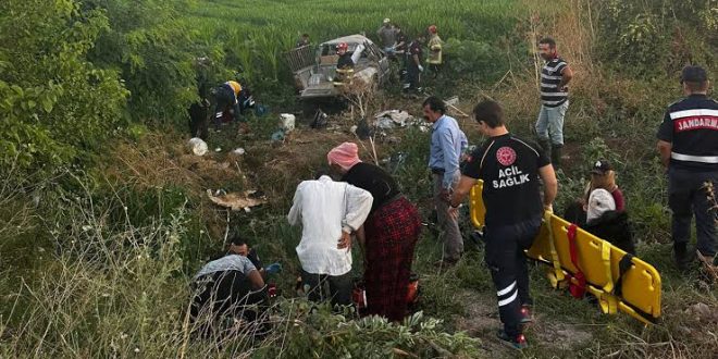 Bursa Karacabey'de feci kaza! Ölü ve yaralılar var