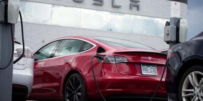 Tesla'ya şok! Binlerce araca soruşturma