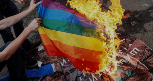 Amerika'da seçimin kaderini LGBT politikası belirliyor