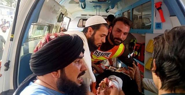 Pakistan'da bombalı saldırısı: Çok sayıda ölü ve yaralı