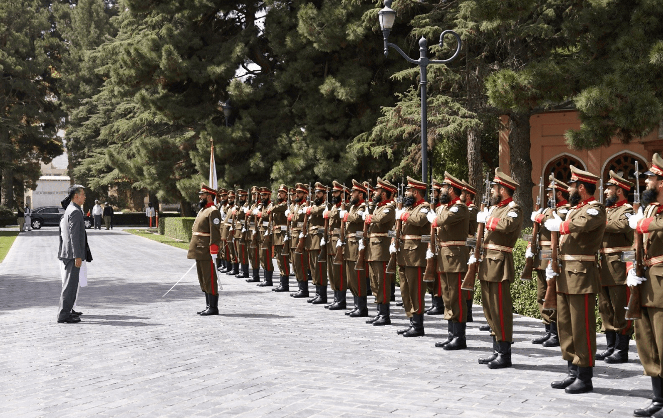 Taliban Çin büyükelçisini törenle kabul etti