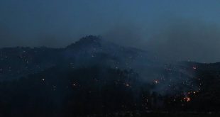 Yangına müdahale eden helikopter baraja düştü