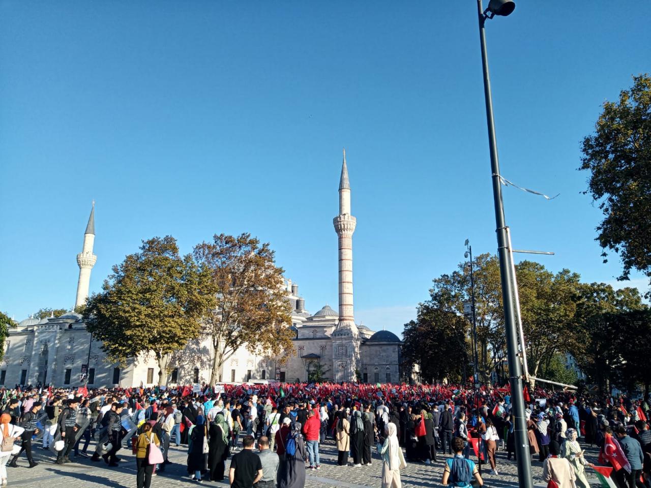 İstanbul'da 'Büyük Filistin Yürüyüşü' düzenlendi