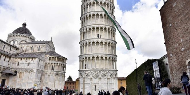 Pisa kulesine Filistin bayrağı astılar[Videolu]