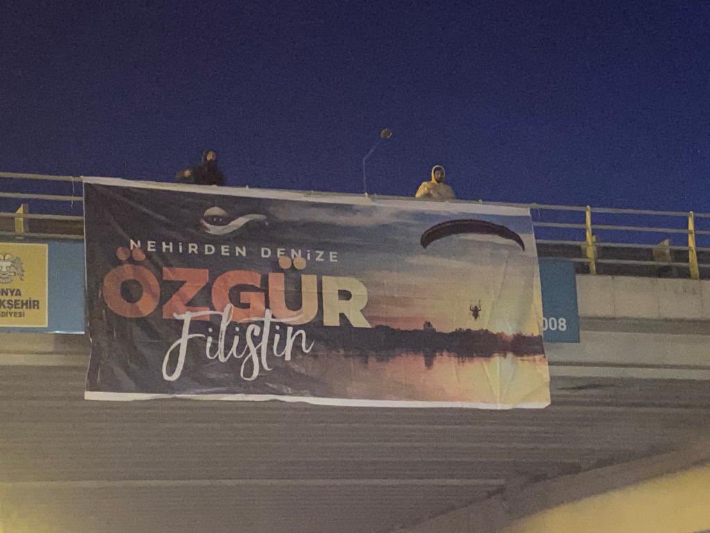 Konya'da Gazze pankartına polis engeli!