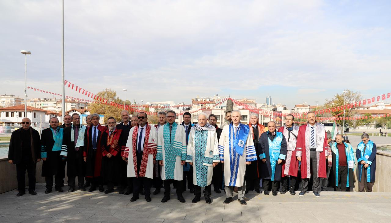 Konya'da akademisyenlerden Gazze yürüyüşü