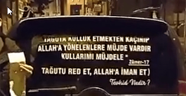 Skandal hareket! Allah'ın ayeti huzurlarını kaçırdı![Videolu]