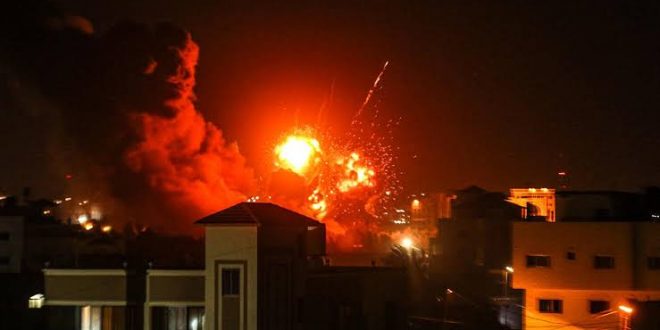 İşgalci İsrail gece boyunca Gazze'de sivilleri bombaladı