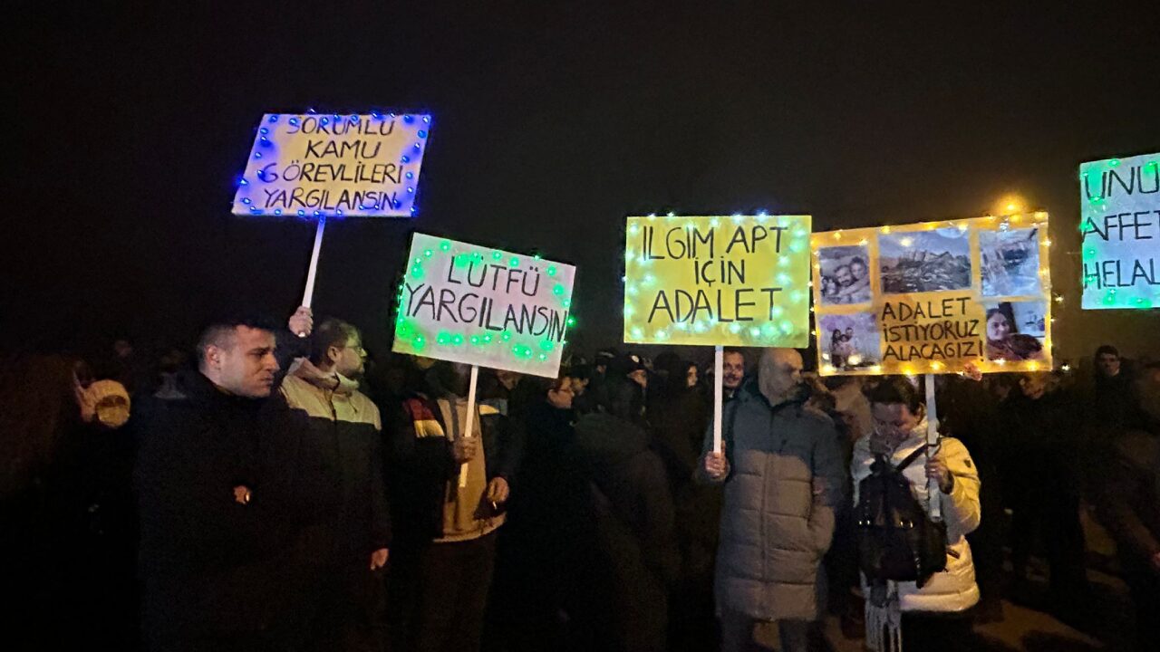 Hatay'da protestoların gölgesinde deprem programı