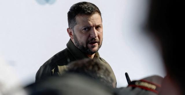 Son Dakika Zelenskiy Nin Konvoyu Yakininda Patlama