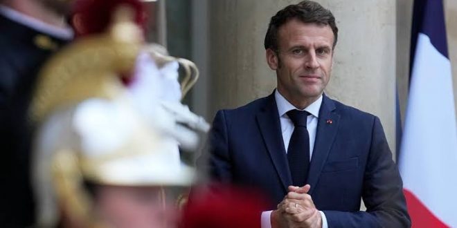 Macron: İran tecrit edilmeli