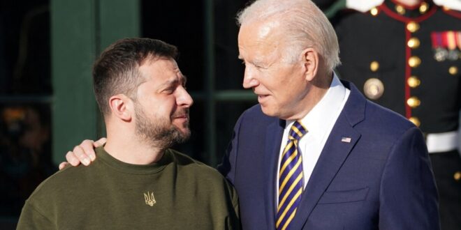 Biden, geciken yardımlar için Zelenskiy'den özür diledi